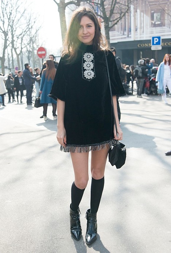 robe noire avec converse noir Akileos