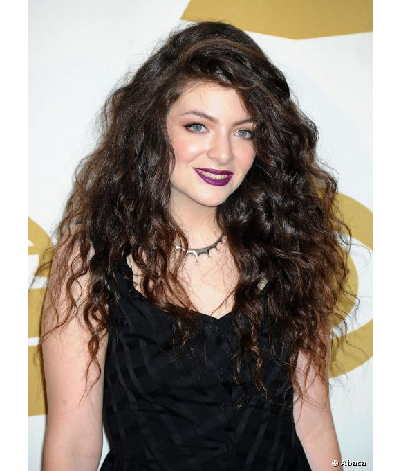 Cheveux bouclés de Lorde