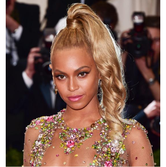 Comment faire la coiffure de Beyoncé ?