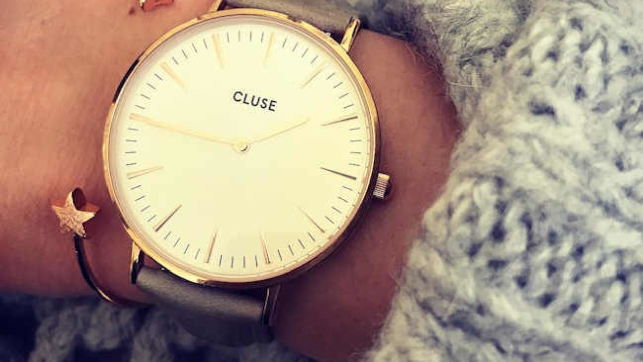 Bracelet doré étoiles + montre Cluse + gilet gris côtelé en grosse maille \u003d  le bon mix – Taaora – Blog Mode, Tendances, Looks