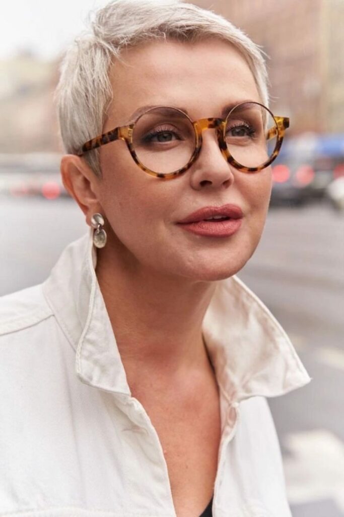 Sitemapcdatahttpsshopinf Inetcommodele Coiffure Femme 50 Ans Avec Lunettes