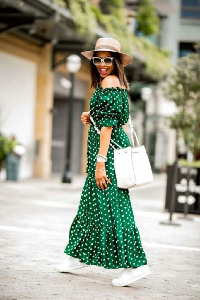 Robe Blanche Ajusté Verte à Pois