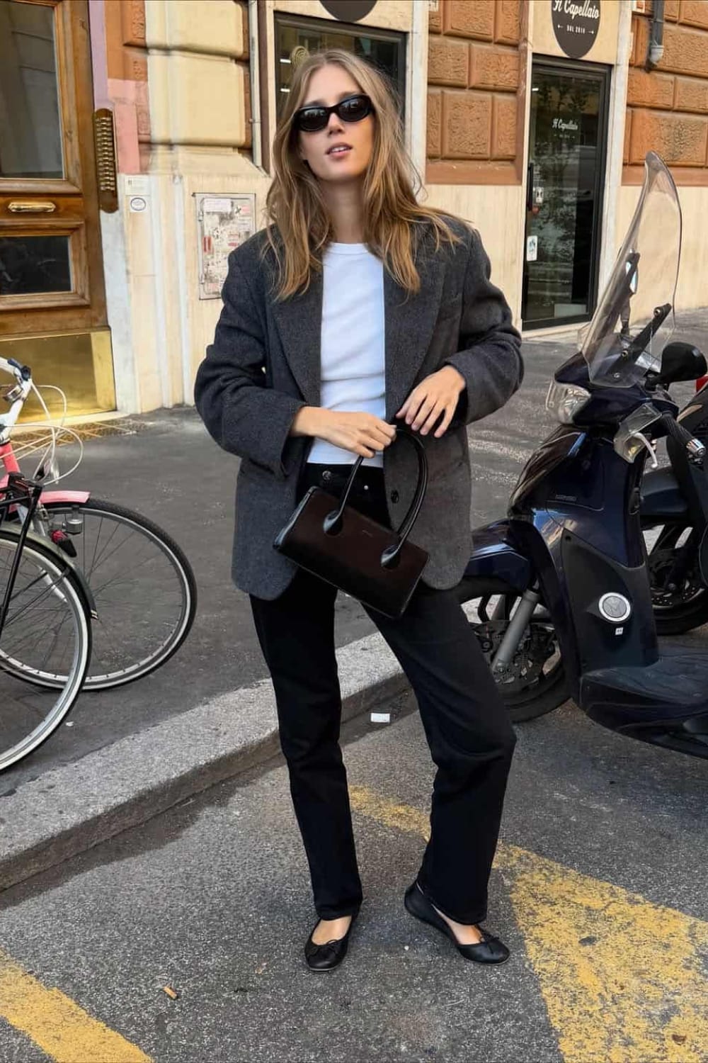 Look femme avec jean cigarette et blazer pour l’automne-hiver 2027